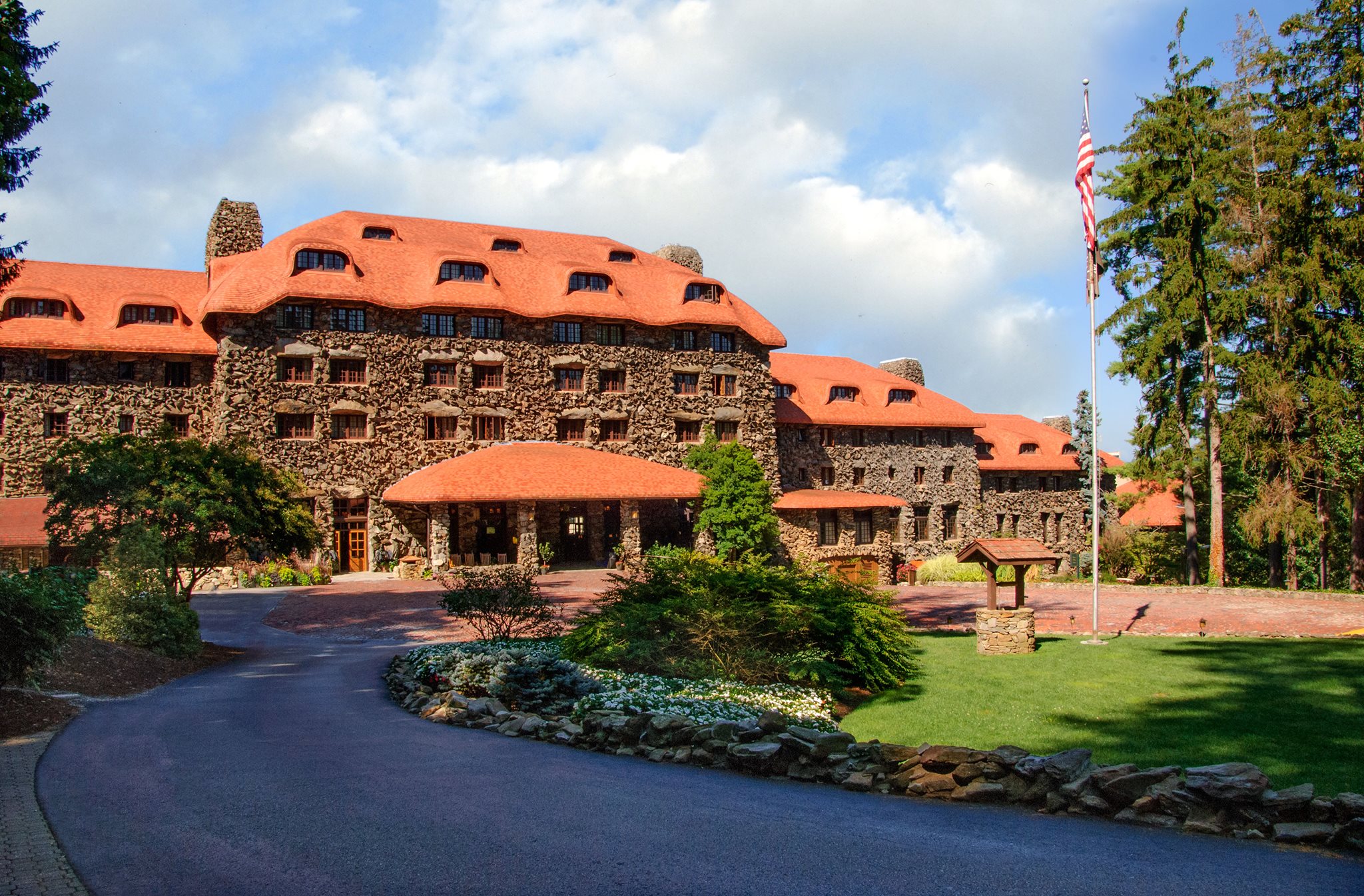 Why You Should Visit the Grove Park Inn Inspired Getaway